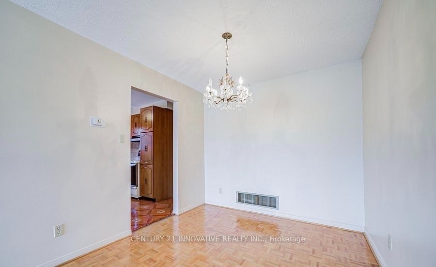 9 Capstan Court, Toronto, ON, M3L 2M9 - 3