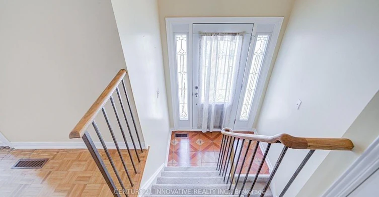 9 Capstan Court, Toronto, ON, M3L 2M9