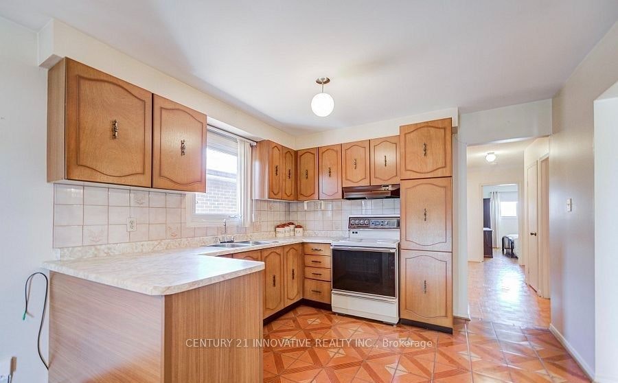 9 Capstan Court, Toronto, ON, M3L 2M9 - 16
