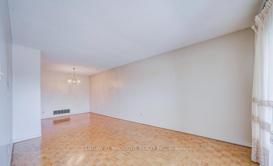 9 Capstan Court, Toronto, ON, M3L 2M9 - 17