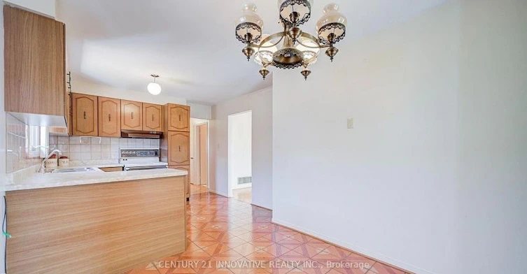 9 Capstan Court, Toronto, ON, M3L 2M9 - 2