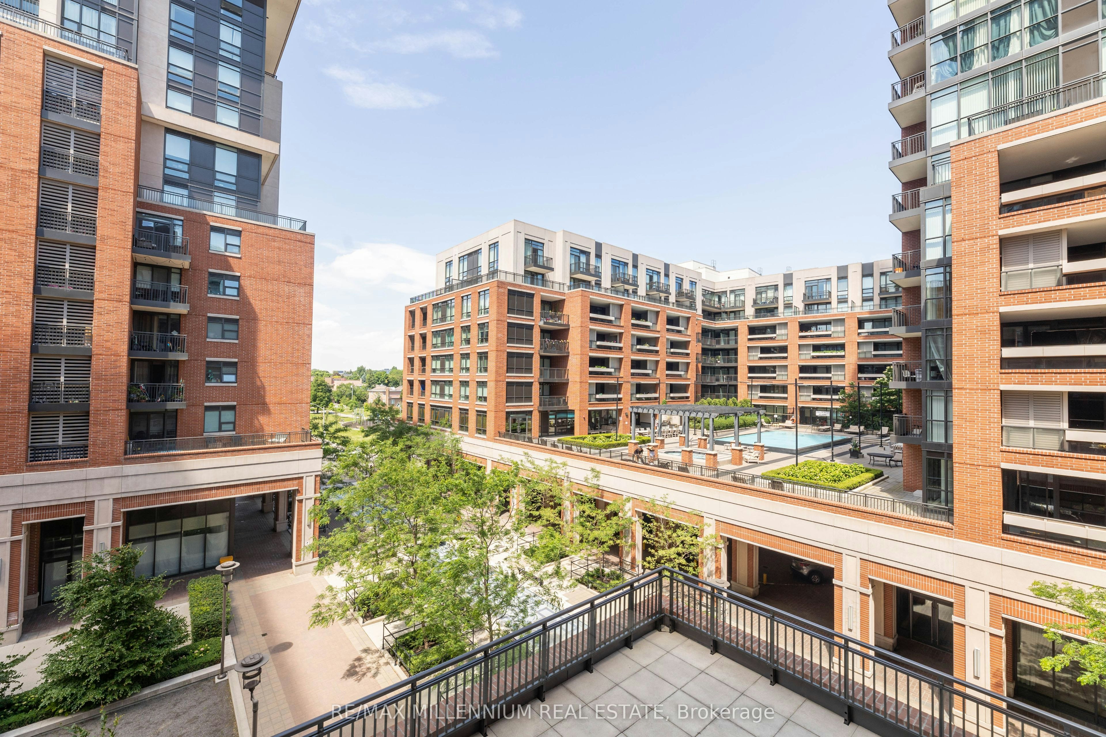334-830 Lawrence Avenue, Toronto, ON, M6A 0B6 - 4