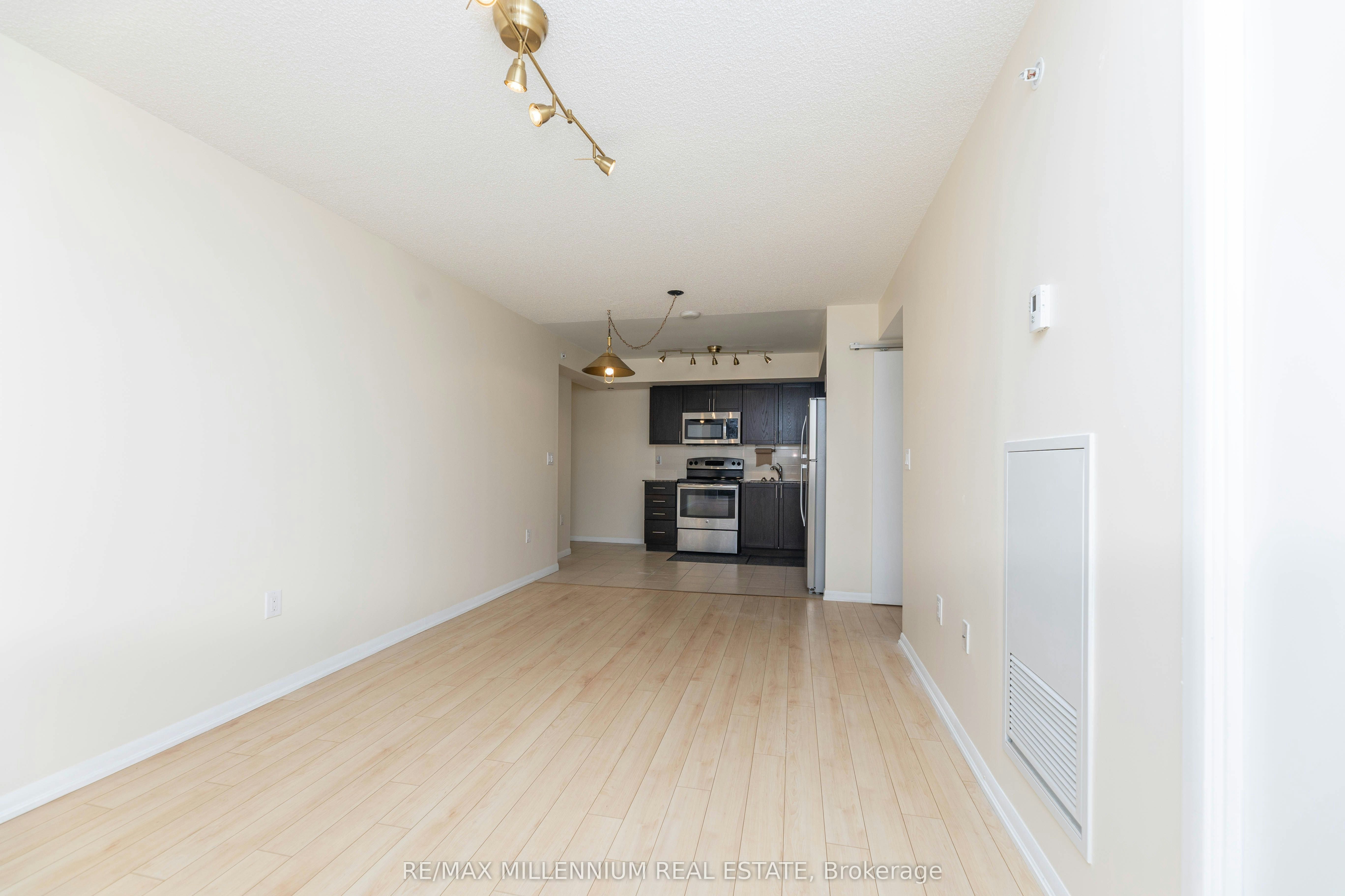 334-830 Lawrence Avenue, Toronto, ON, M6A 0B6 - 15