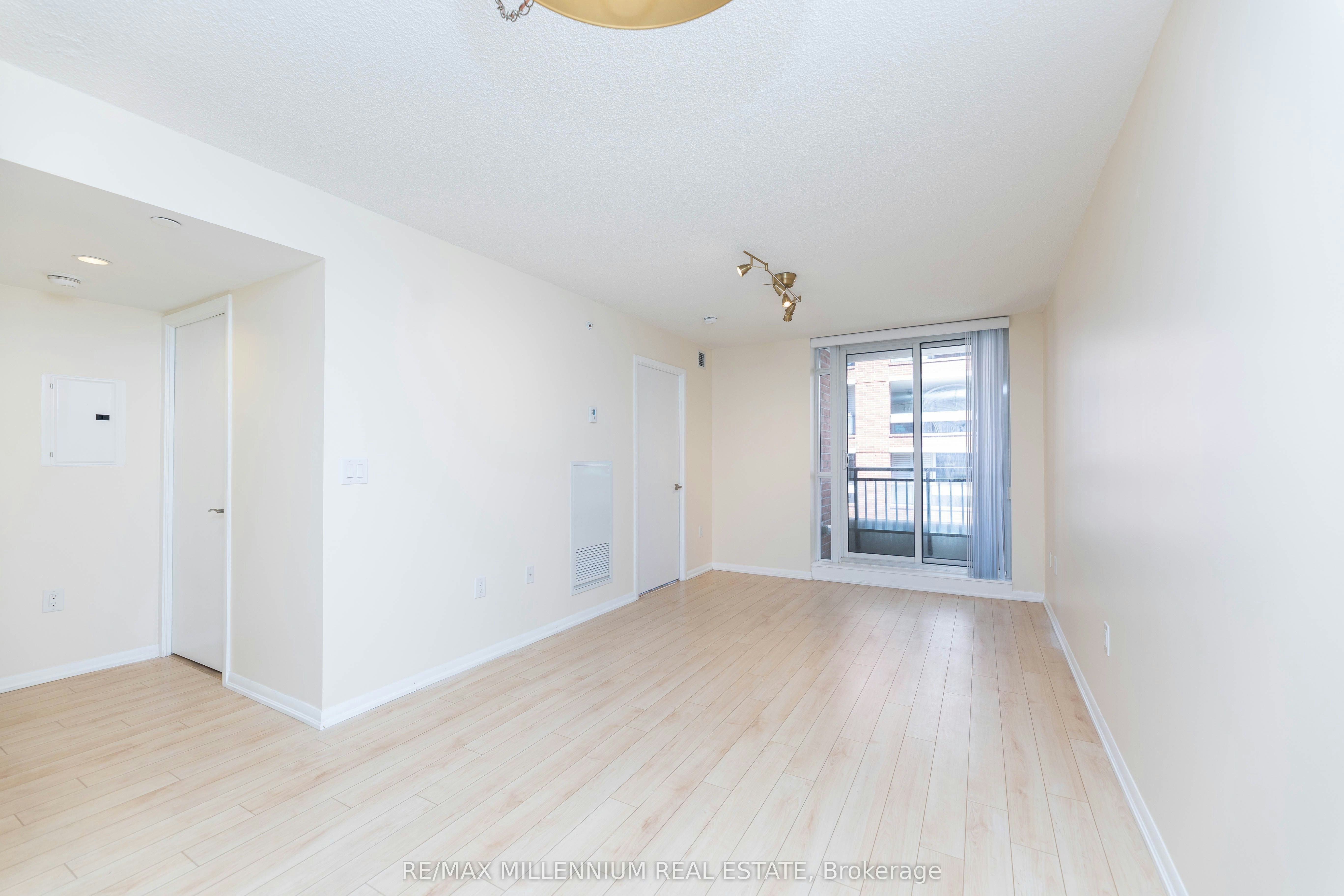 334-830 Lawrence Avenue, Toronto, ON, M6A 0B6 - 16