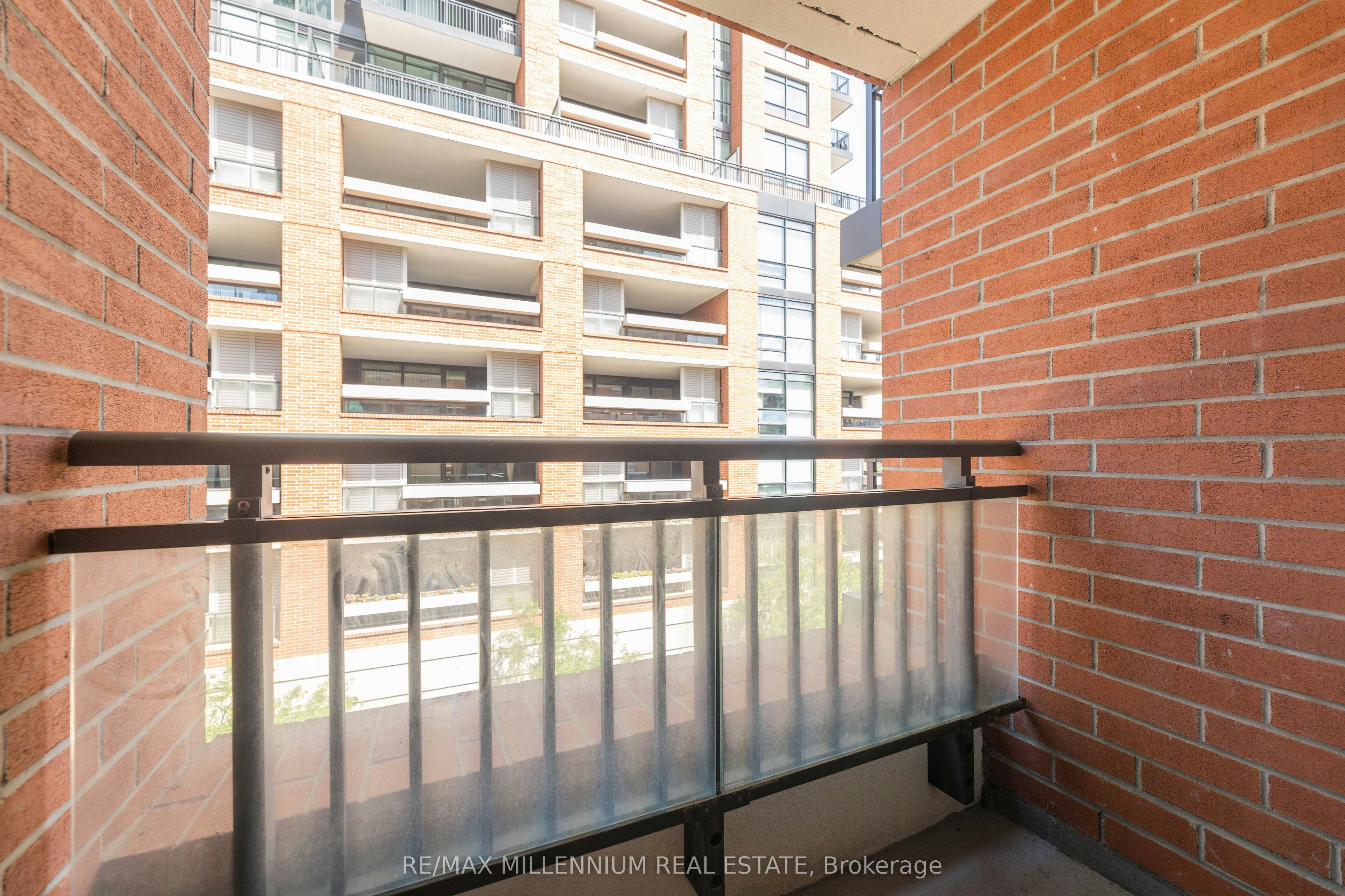 334-830 Lawrence Avenue, Toronto, ON, M6A 0B6 - 9