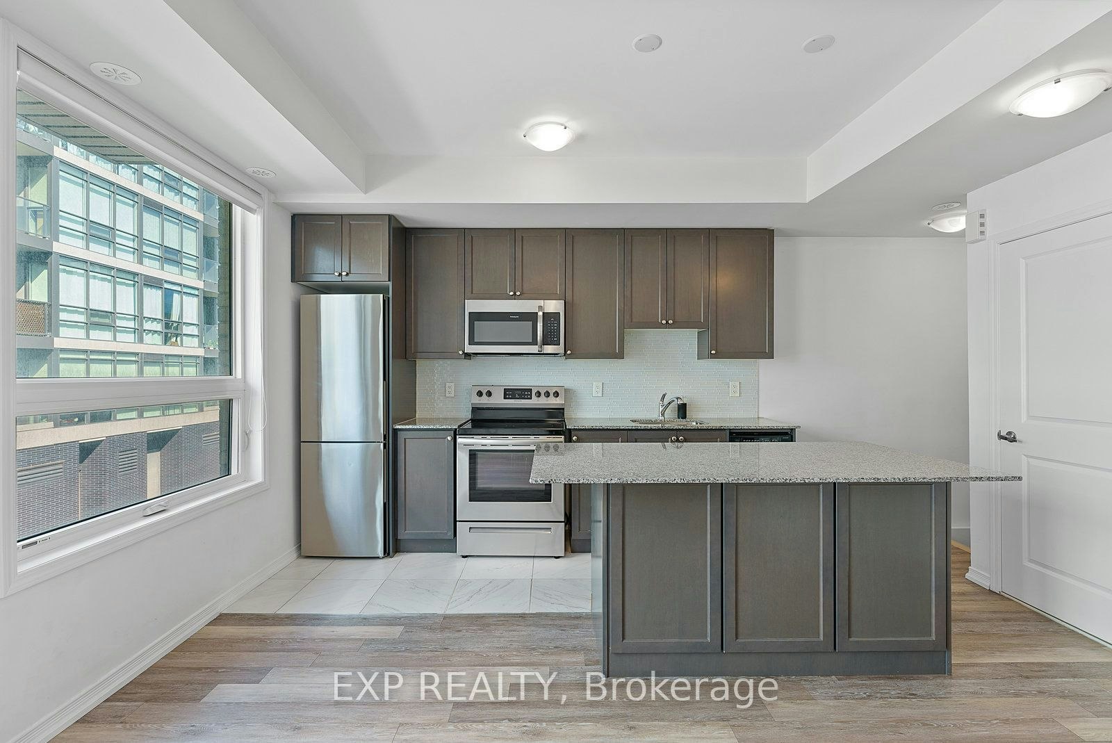 64-28 Fieldway Road, Toronto, ON, M8Z 0E3 - 7