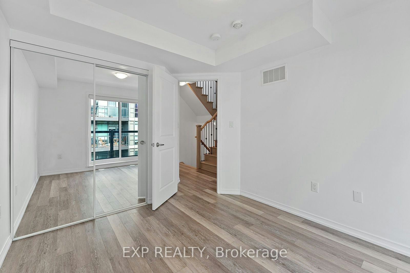 64-28 Fieldway Road, Toronto, ON, M8Z 0E3 - 17