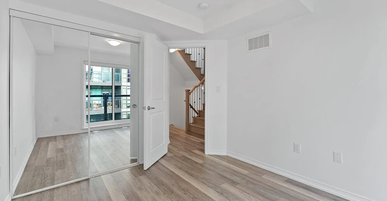 64-28 Fieldway Road, Toronto, ON, M8Z 0E3 - 17