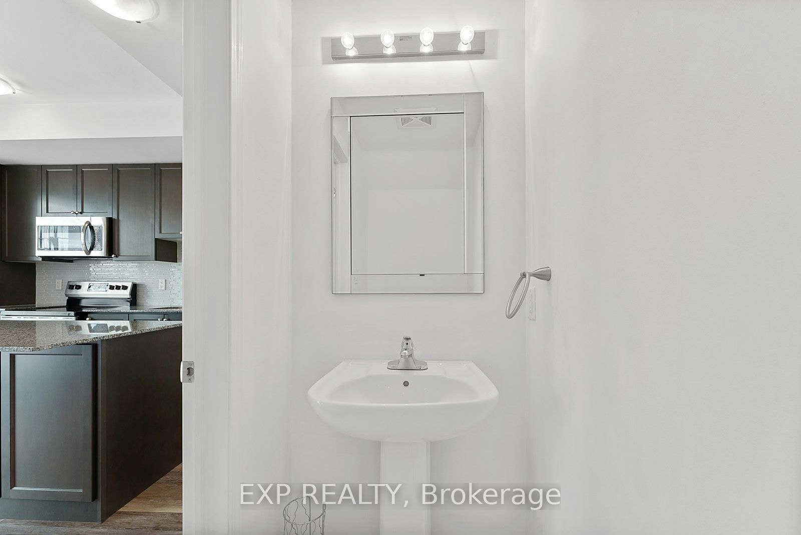 64-28 Fieldway Road, Toronto, ON, M8Z 0E3 - 11
