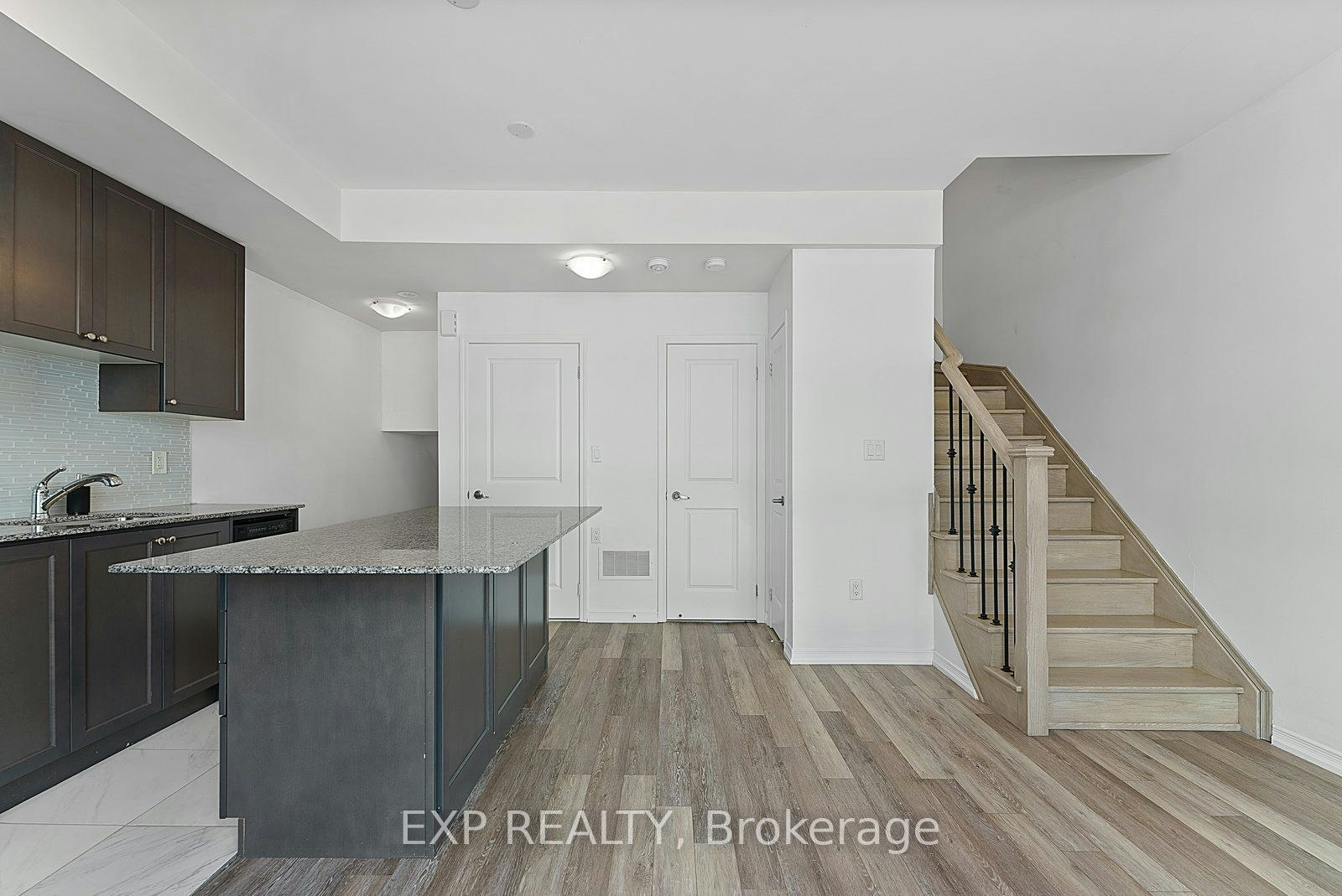 64-28 Fieldway Road, Toronto, ON, M8Z 0E3 - 13