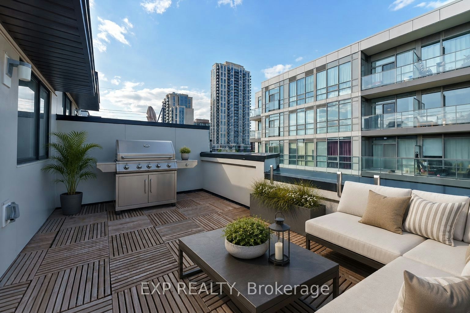 64-28 Fieldway Road, Toronto, ON, M8Z 0E3