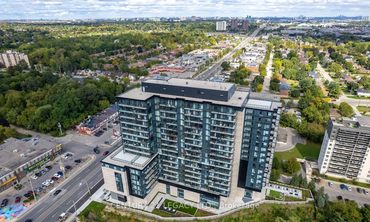 821-86 Dundas Street E