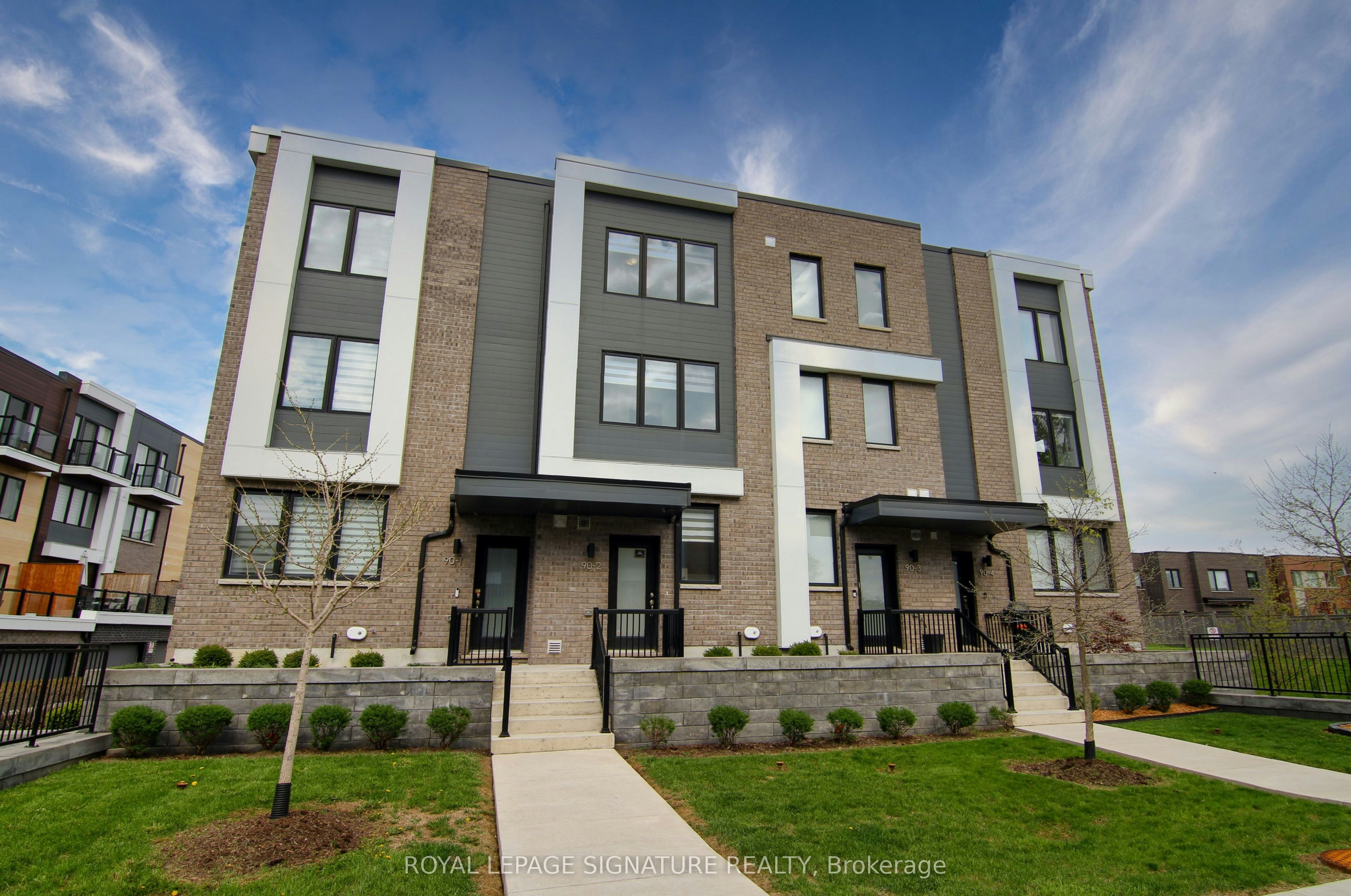 2-90 Stanley Greene Boulevard, Toronto, ON, M3K 0C8