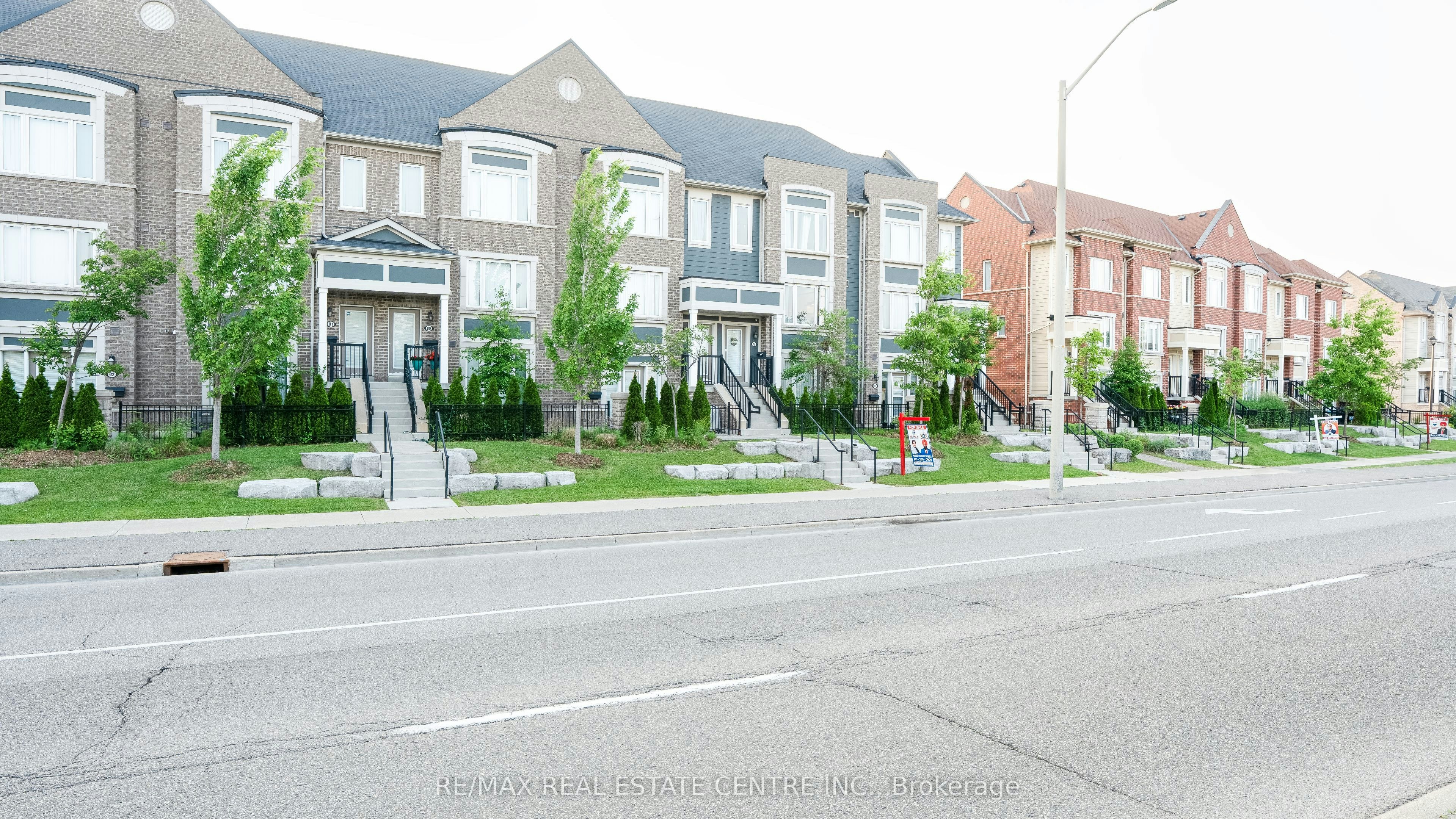 77-250 Sunny Meadow Boulevard, Brampton, ON, L6R 3Y7