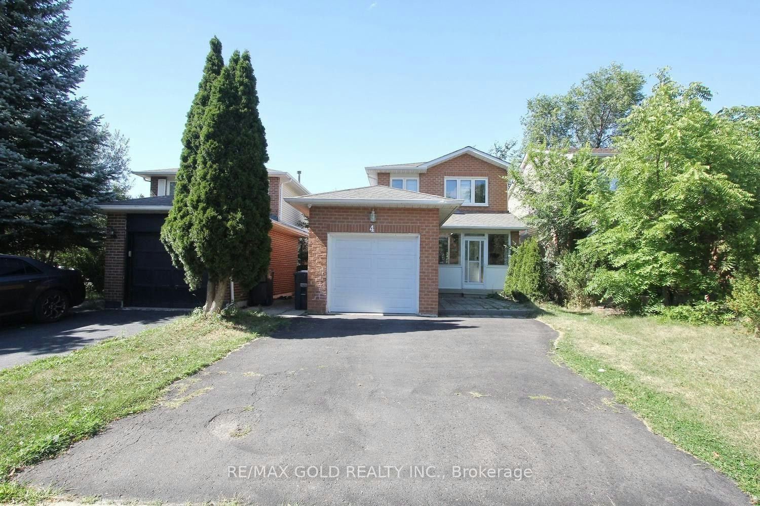 4 Summertime Court, Brampton, ON, L6Z 2B4