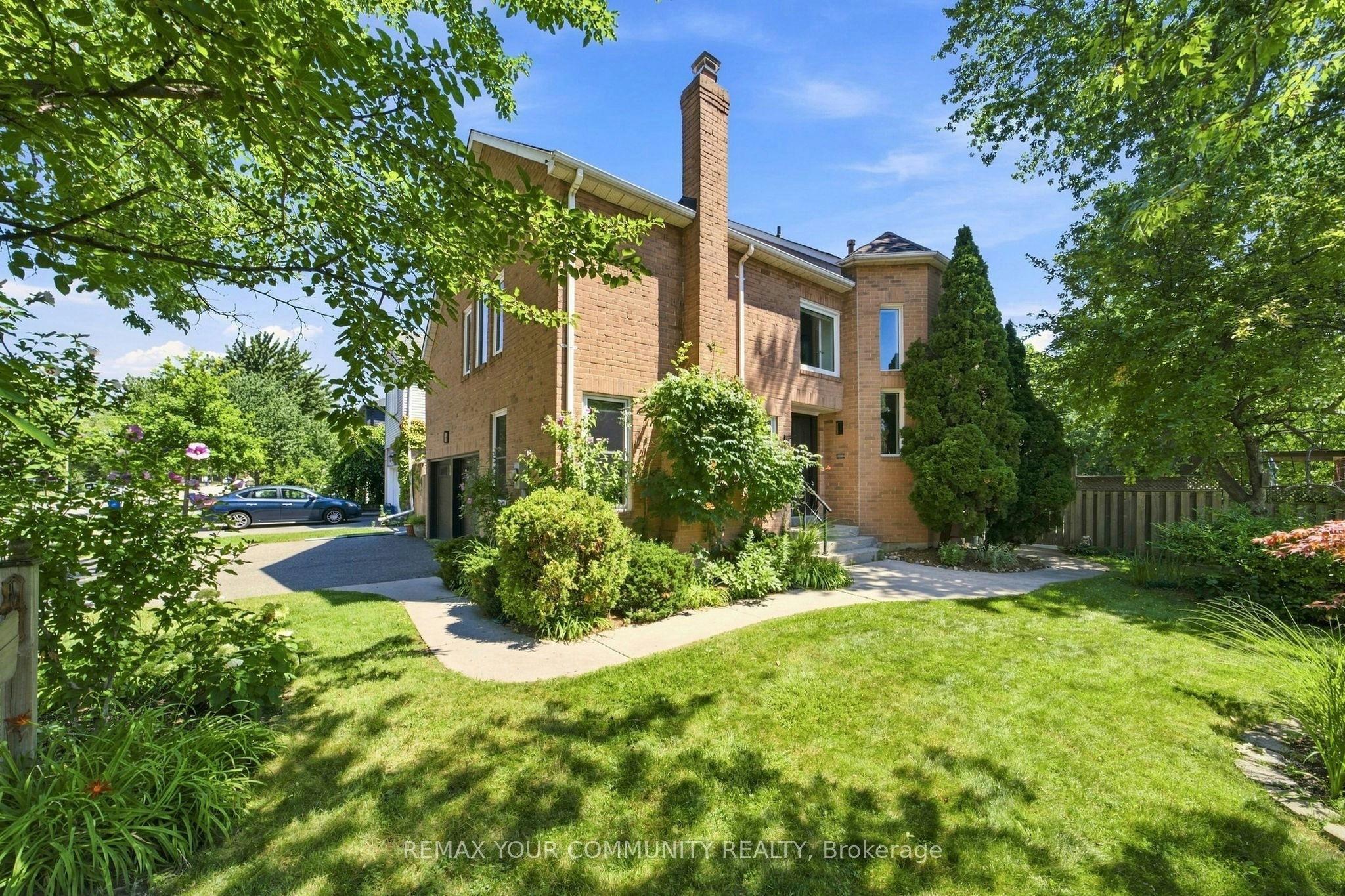 1544 Greenbriar Drive, Oakville, ON, L6M 1Y5