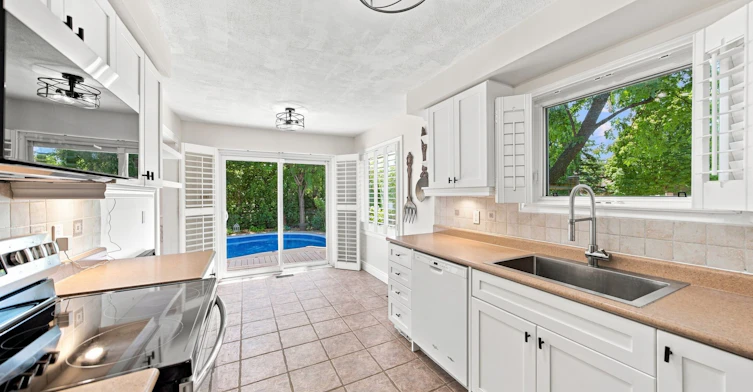1544 Greenbriar Drive, Oakville, ON, L6M 1Y5 - 8