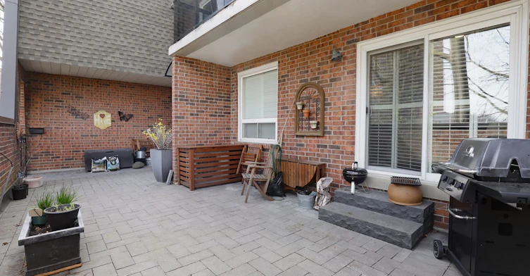 TH16-18 La Rose Avenue, Toronto, ON, M9P 1A5 - 3