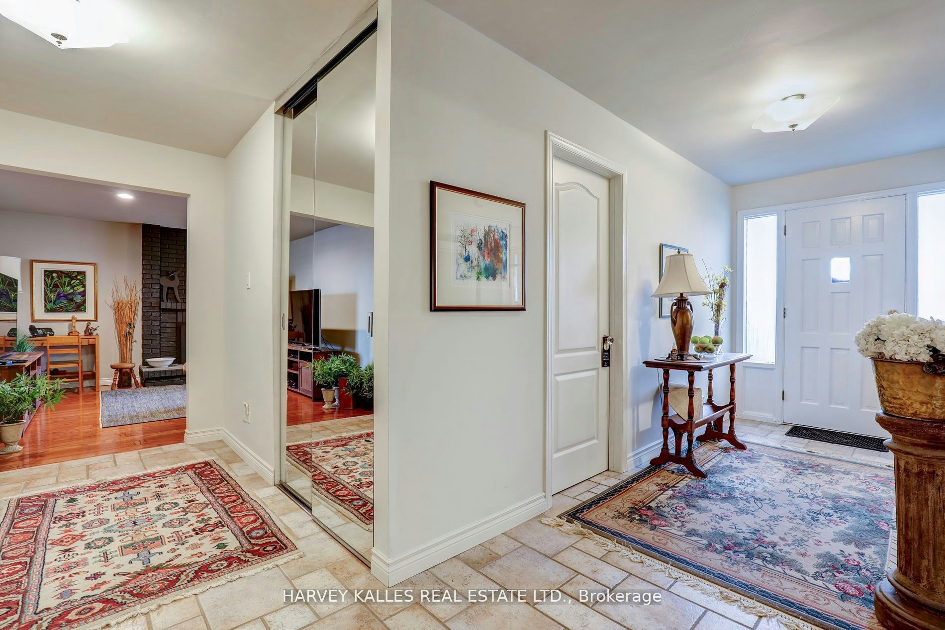 TH16-18 La Rose Avenue, Toronto, ON, M9P 1A5 - 7