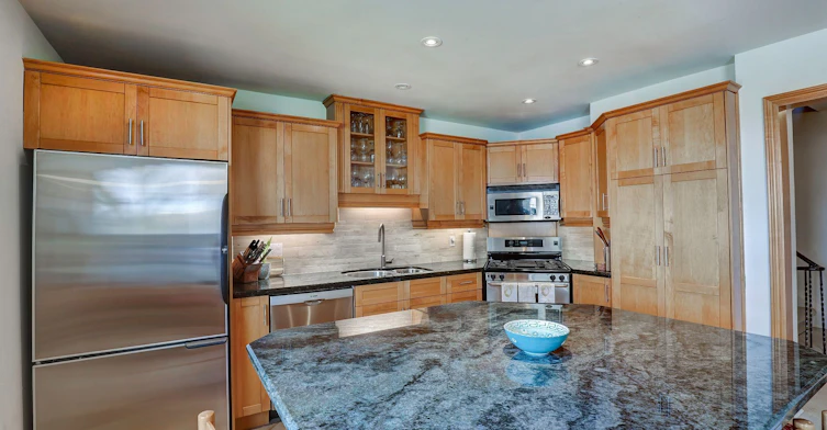 TH16-18 La Rose Avenue, Toronto, ON, M9P 1A5 - 14