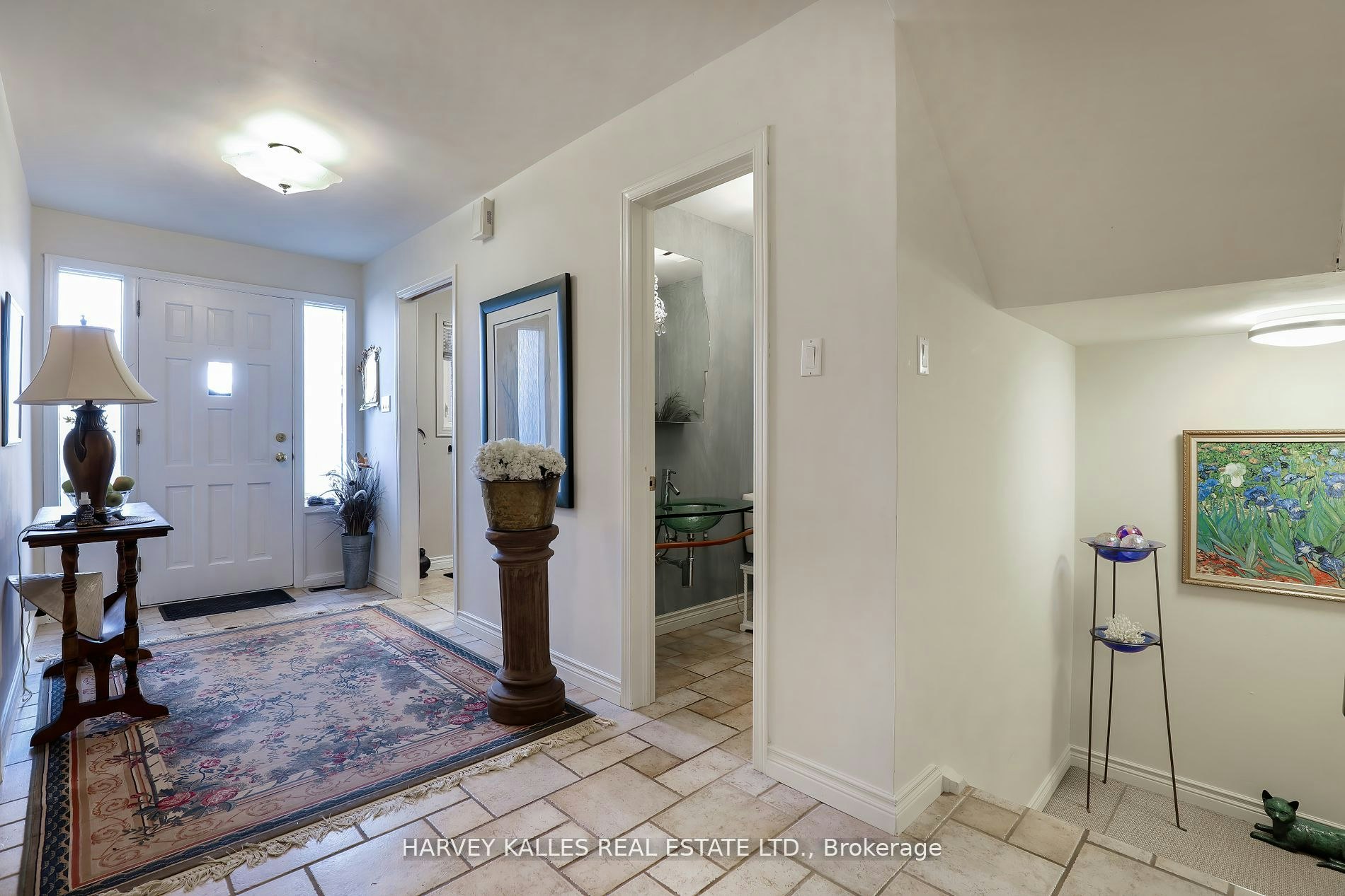 TH16-18 La Rose Avenue, Toronto, ON, M9P 1A5 - 5