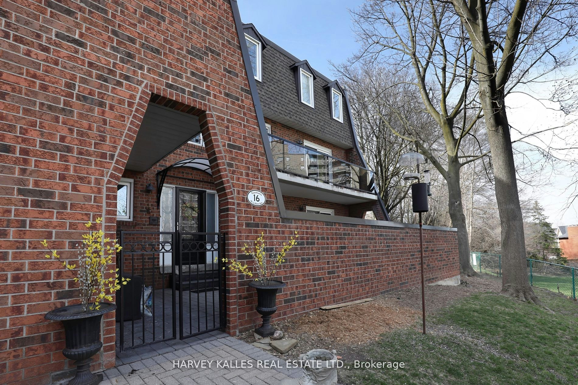 TH16-18 La Rose Avenue, Toronto, ON, M9P 1A5 - 29