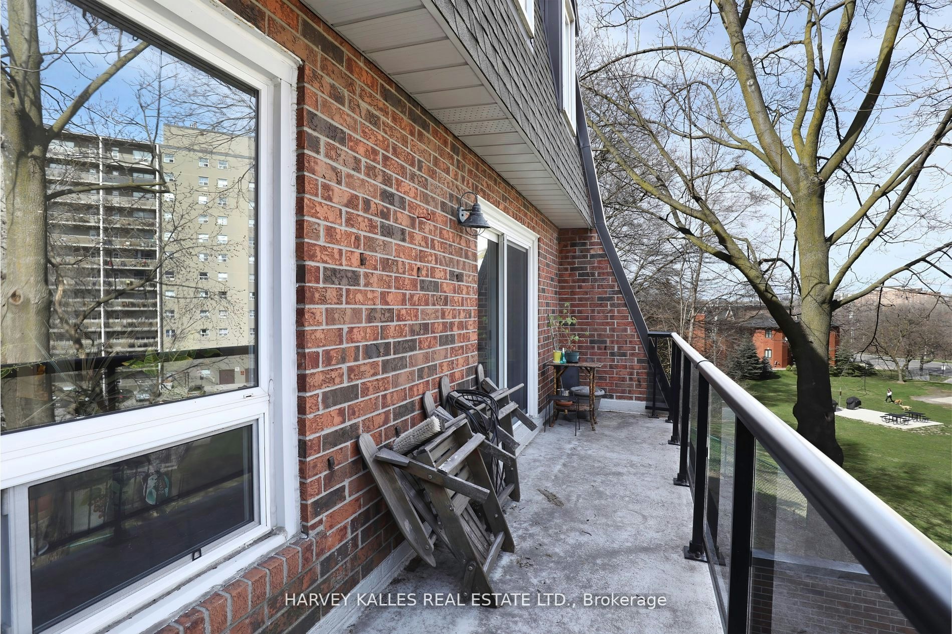 TH16-18 La Rose Avenue, Toronto, ON, M9P 1A5 - 19