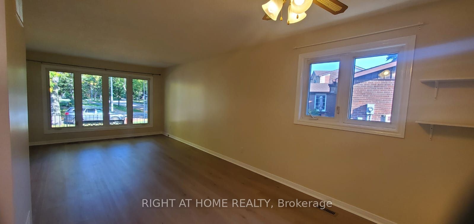 2406 Poplar Crescent, Mississauga, ON, L5J 4H3 - 11