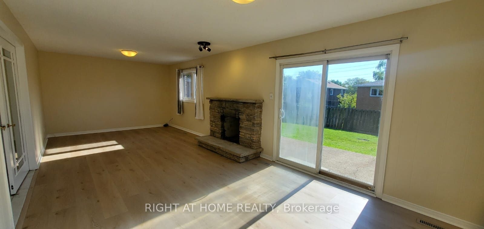 2406 Poplar Crescent, Mississauga, ON, L5J 4H3 - 23