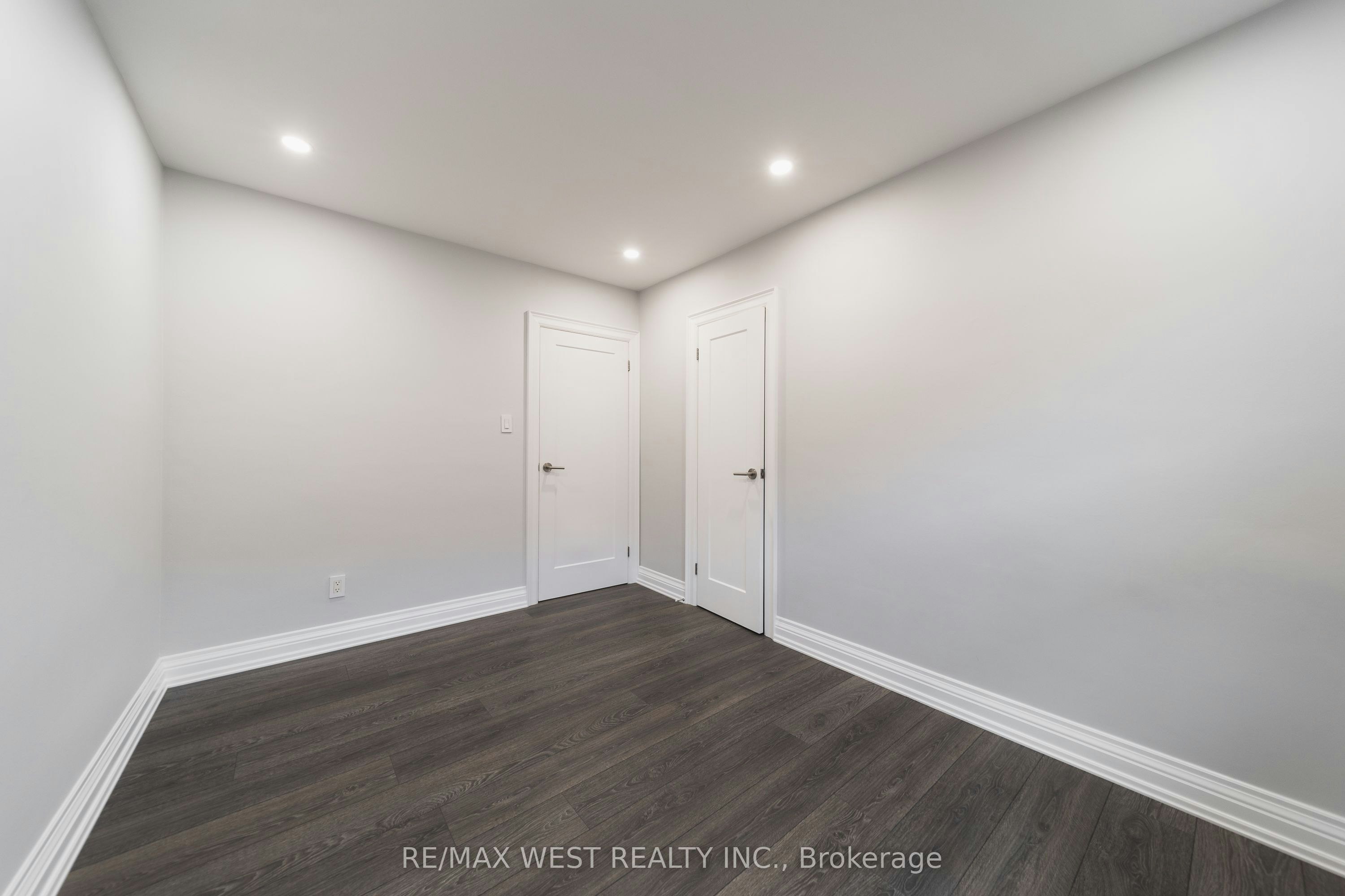 7-237 Melrose Street, Toronto, ON, M8Y 1B8 - 14