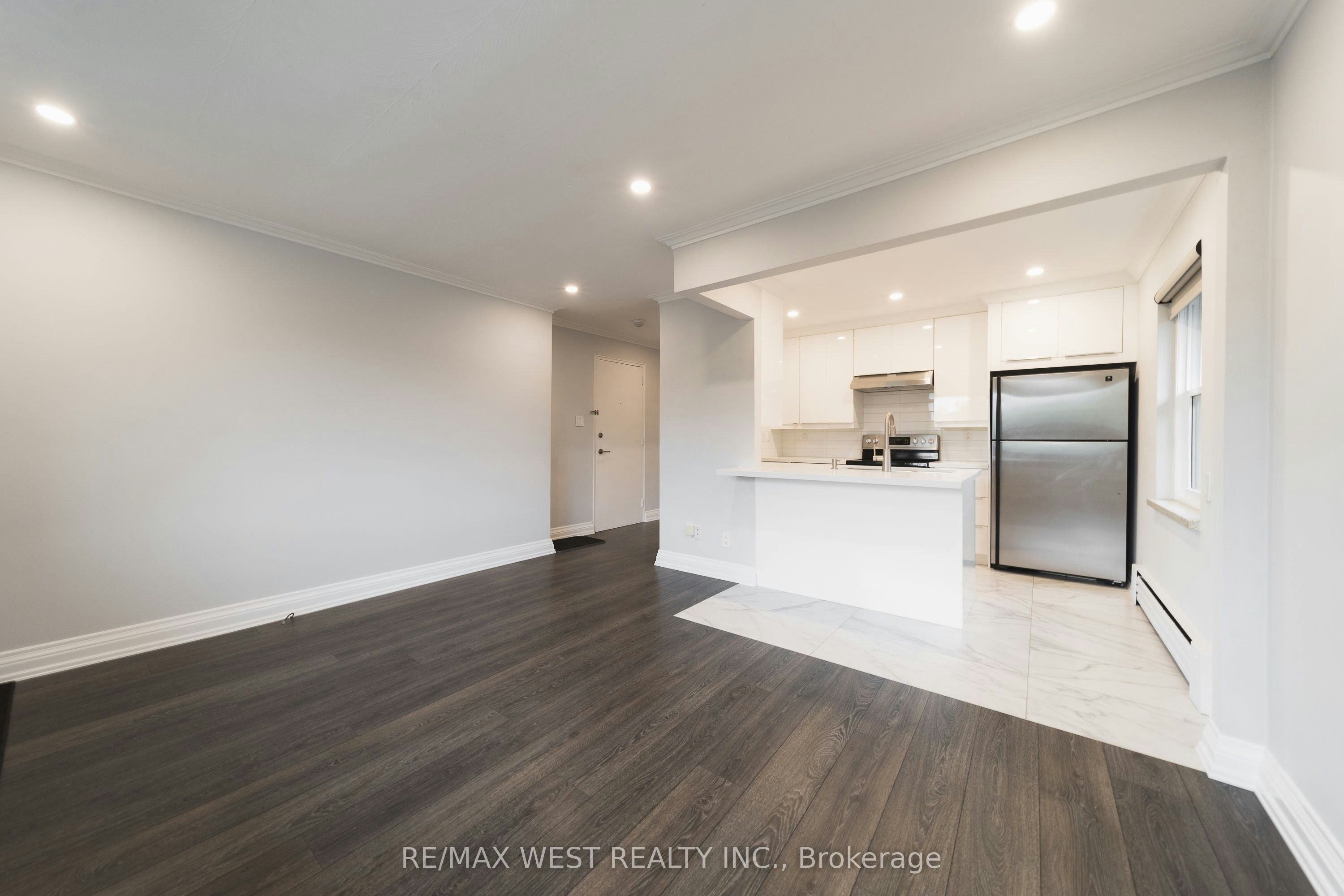 7-237 Melrose Street, Toronto, ON, M8Y 1B8 - 6