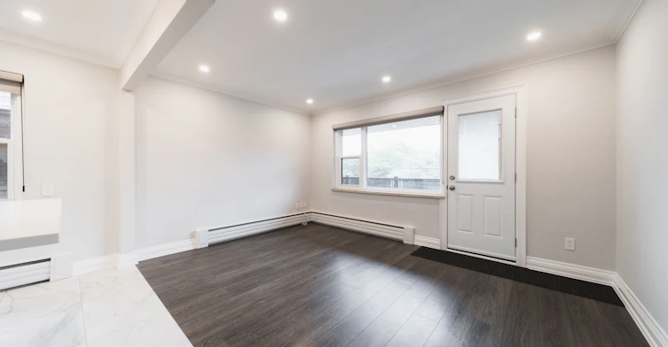 7-237 Melrose Street, Toronto, ON, M8Y 1B8 - 4