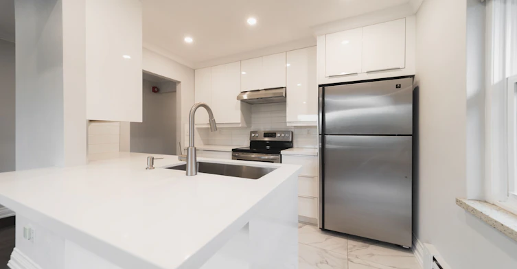 7-237 Melrose Street, Toronto, ON, M8Y 1B8 - 3