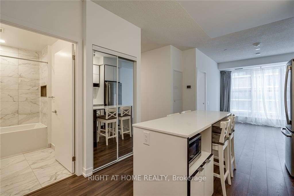 415-4065 Confederation Parkway, Mississauga, ON, L5B 0L4 - 5
