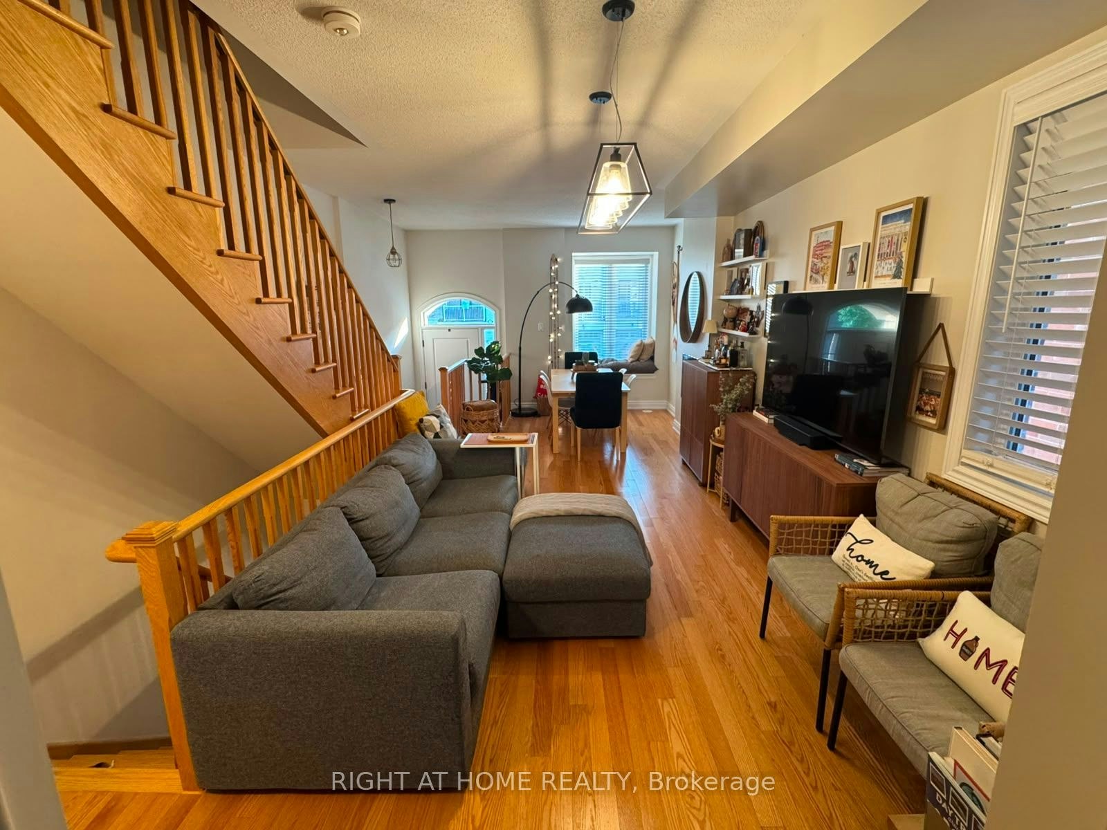 31 Edward Horton Crescent, Toronto, ON, M8Z 0E7 - 5