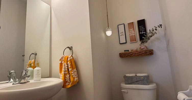 31 Edward Horton Crescent, Toronto, ON, M8Z 0E7 - 9