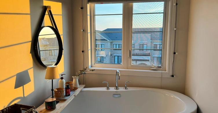 31 Edward Horton Crescent, Toronto, ON, M8Z 0E7 - 18
