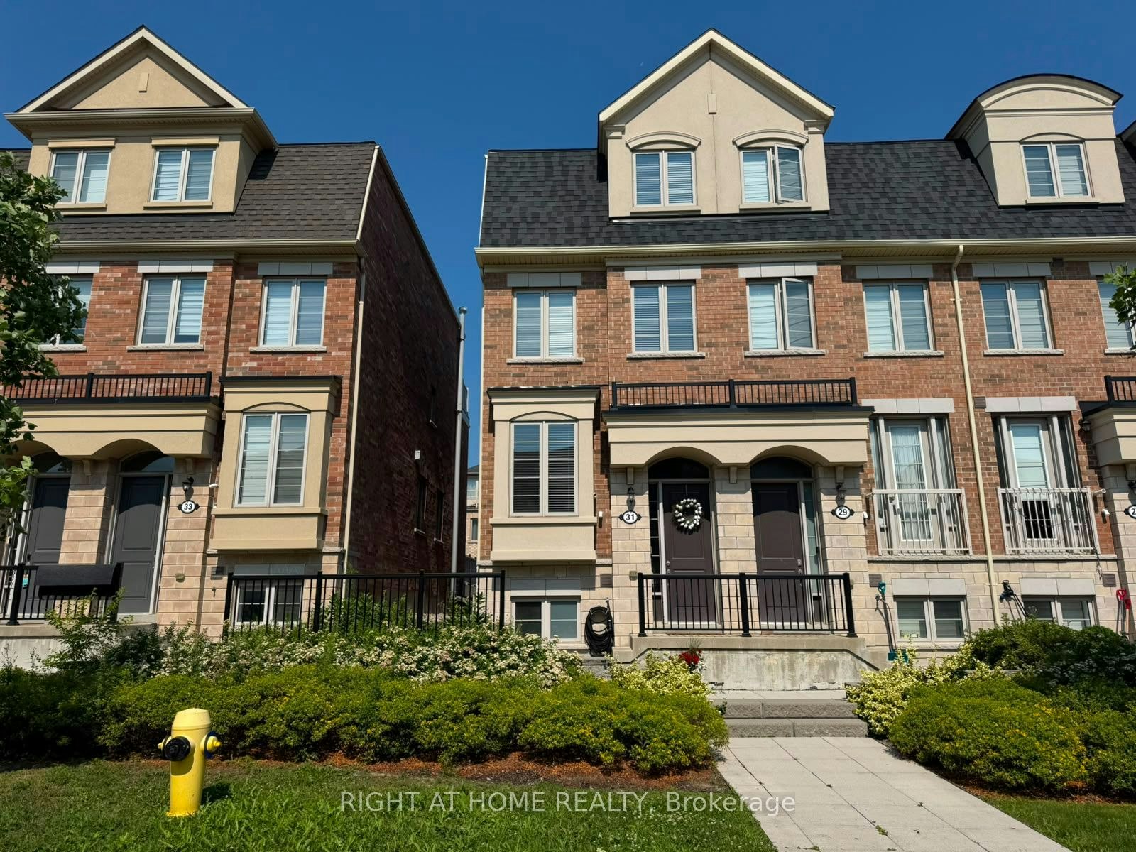 31 Edward Horton Crescent, Toronto, ON, M8Z 0E7