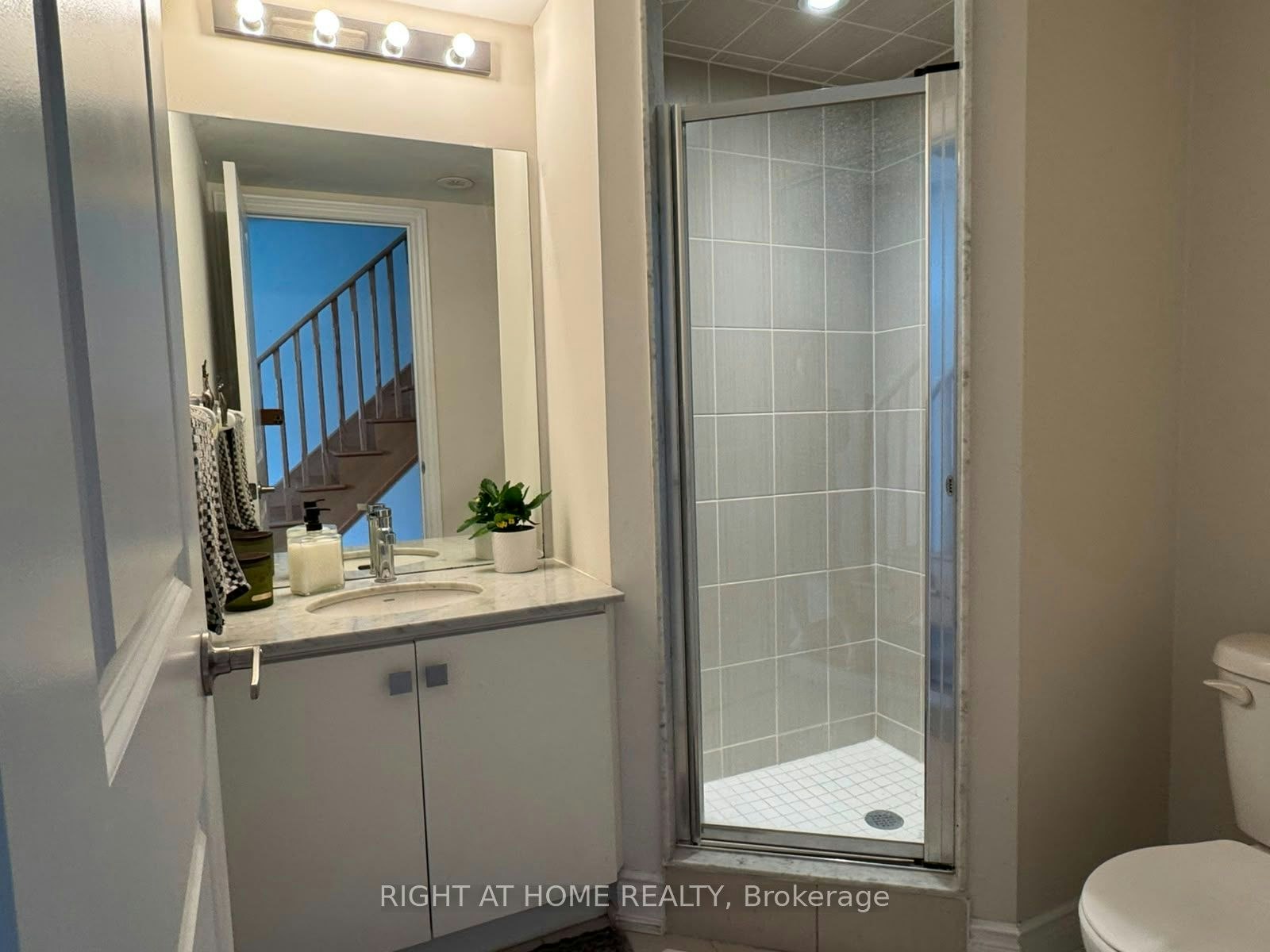 31 Edward Horton Crescent, Toronto, ON, M8Z 0E7 - 14