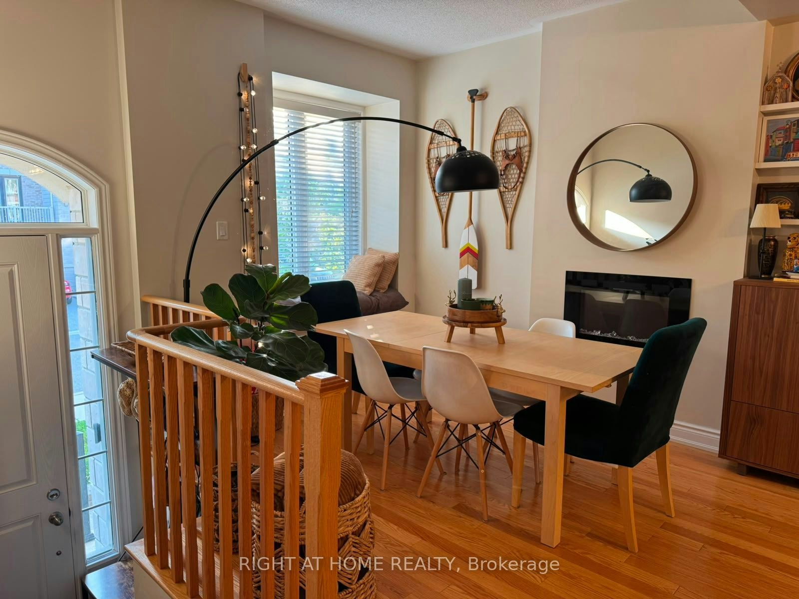 31 Edward Horton Crescent, Toronto, ON, M8Z 0E7 - 6