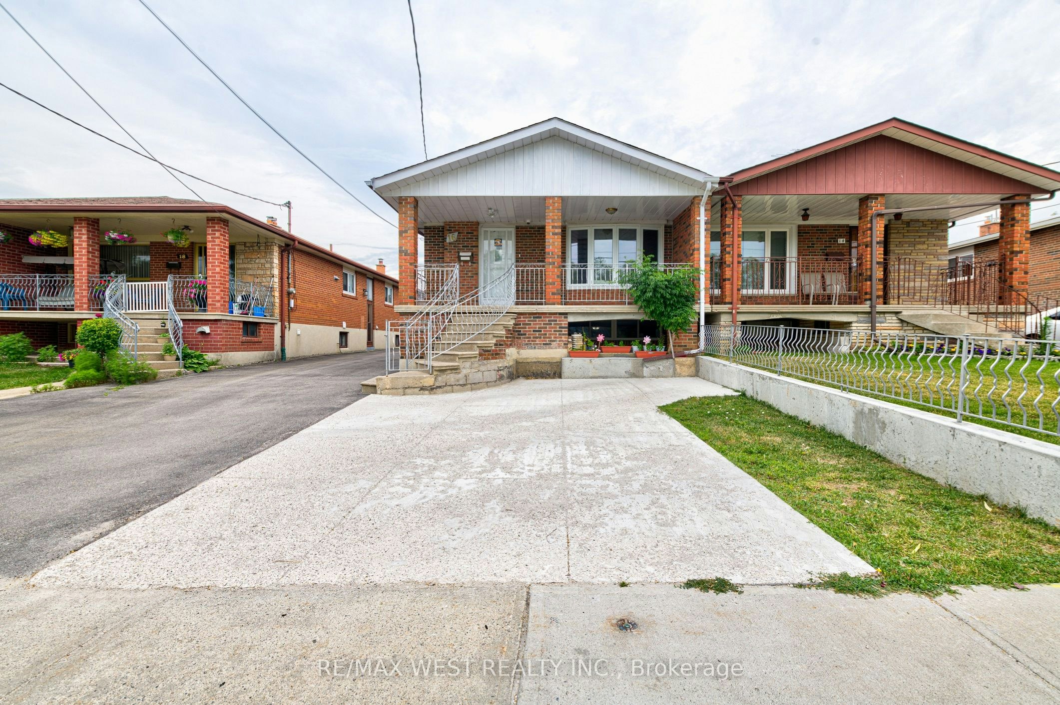 Main Lvl-16 Hasbrooke Drive, Toronto, ON, M9L 1A1