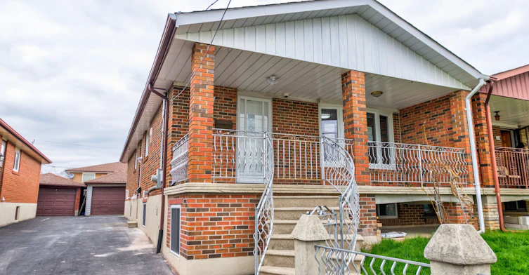 Main Lvl-16 Hasbrooke Drive, Toronto, ON, M9L 1A1 - 2