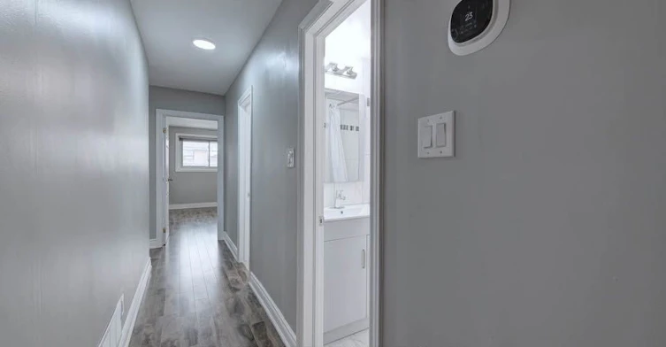Main Lvl-16 Hasbrooke Drive, Toronto, ON, M9L 1A1 - 8