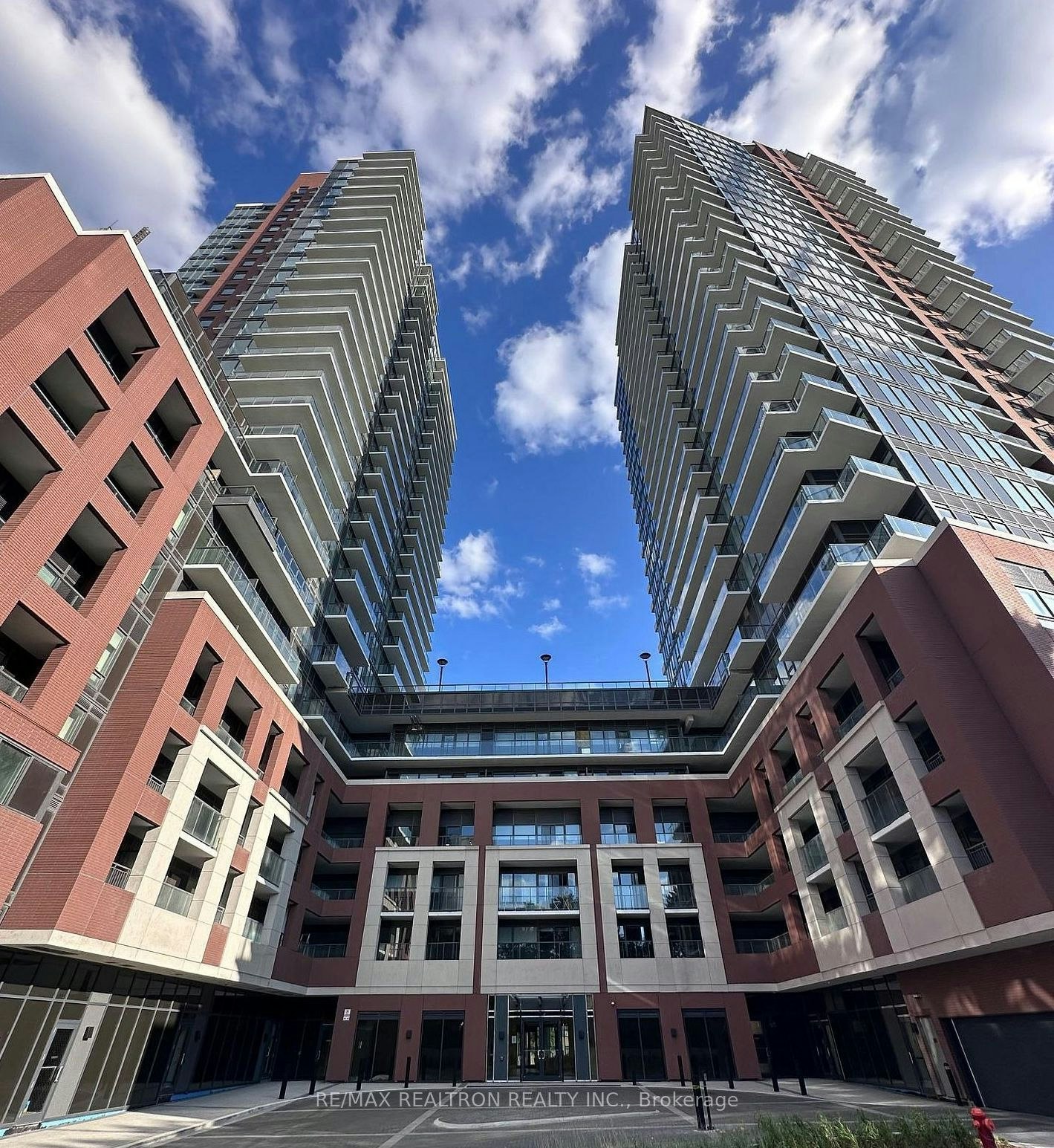 1305-4010 Eglinton Avenue W, Toronto, ON, M9A 0G5 - 2