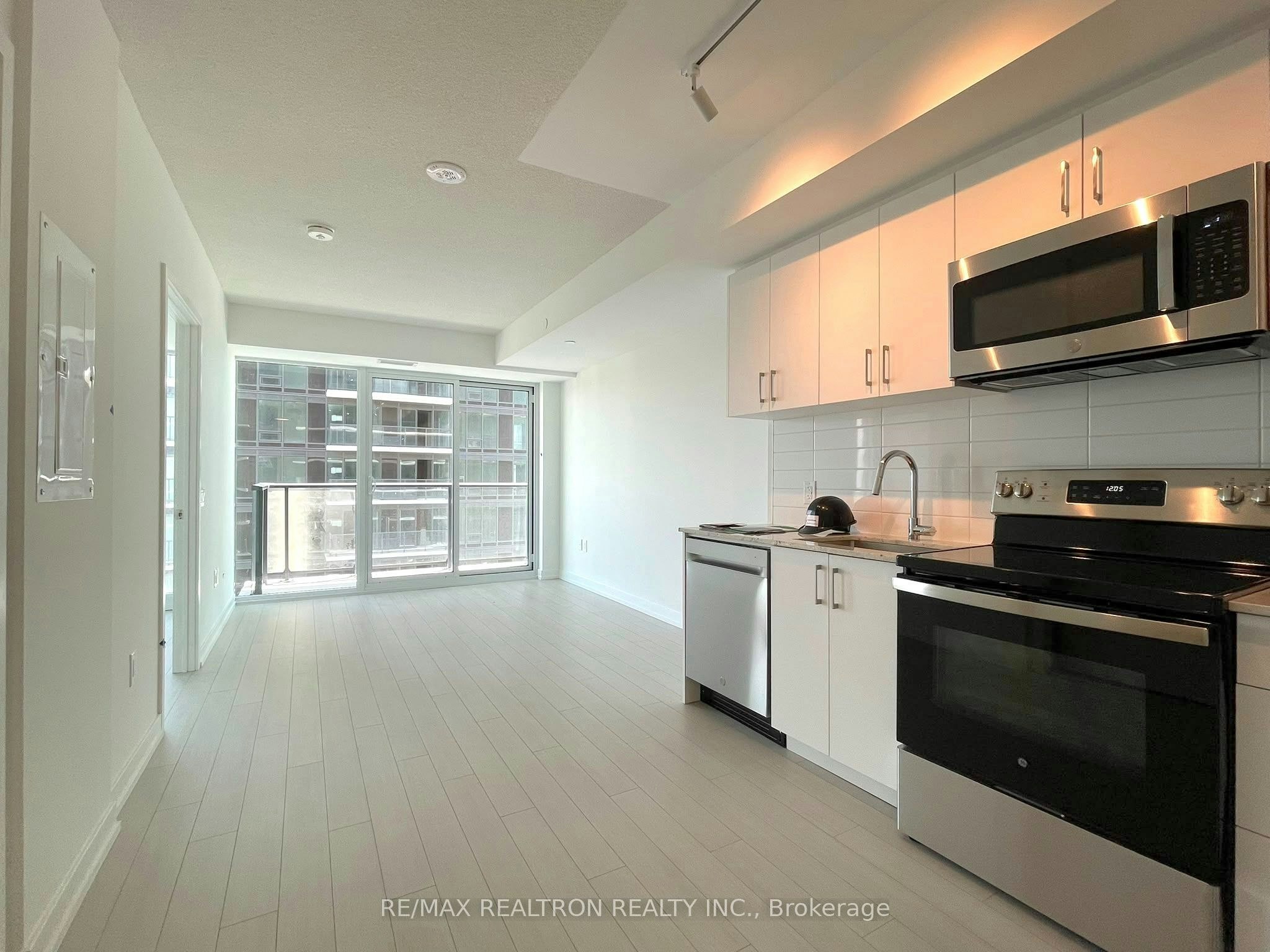 1305-4010 Eglinton Avenue W, Toronto, ON, M9A 0G5 - 10