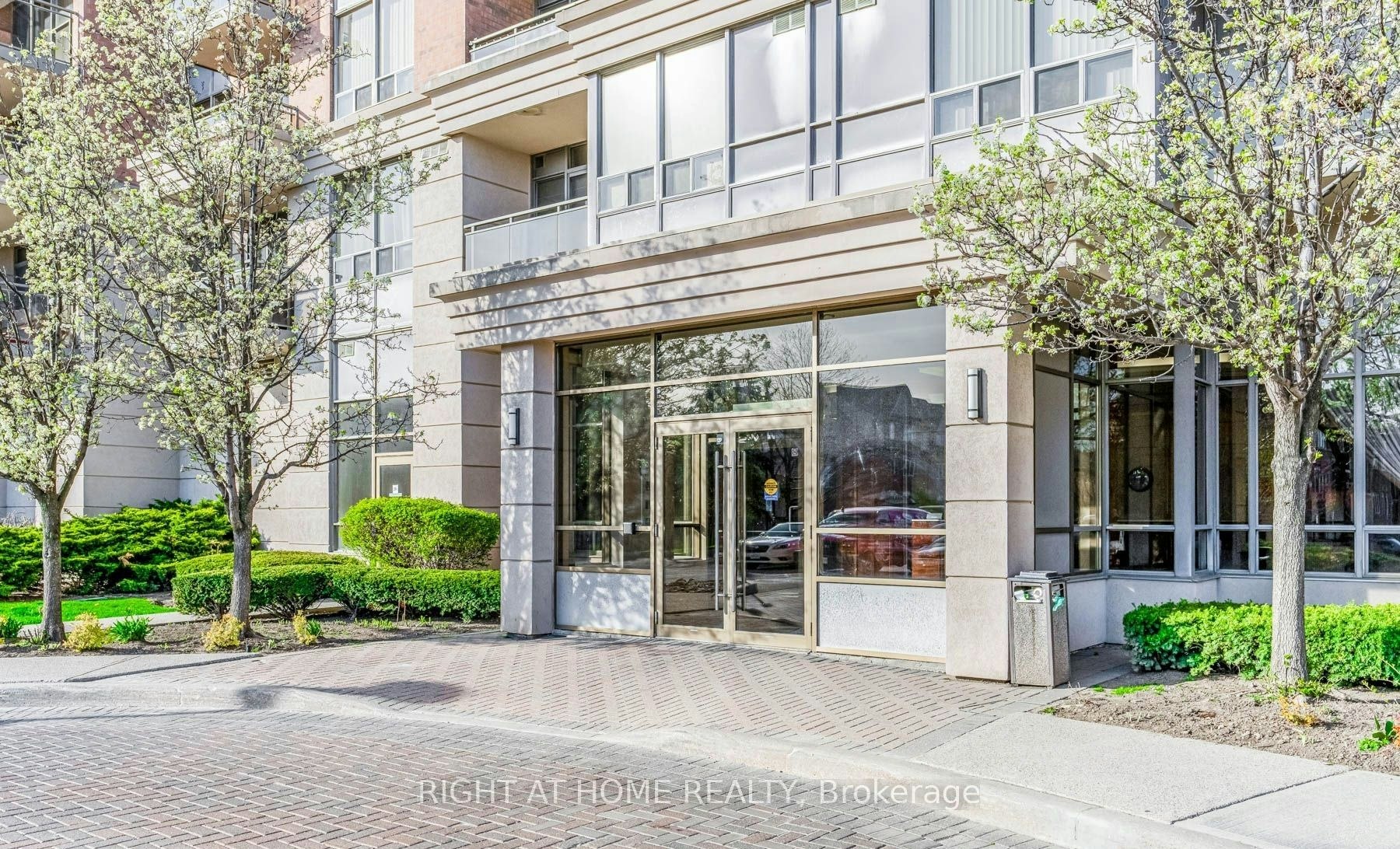 1007-55 Strathaven Drive, Mississauga, ON, L5R 4G9 - 2