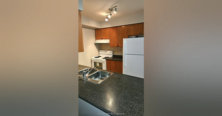 1007-55 Strathaven Drive, Mississauga, ON, L5R 4G9 - 7
