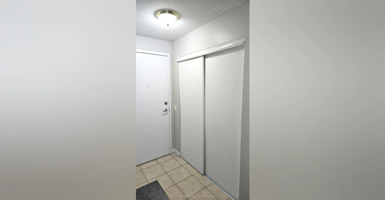 1007-55 Strathaven Drive, Mississauga, ON, L5R 4G9 - 4