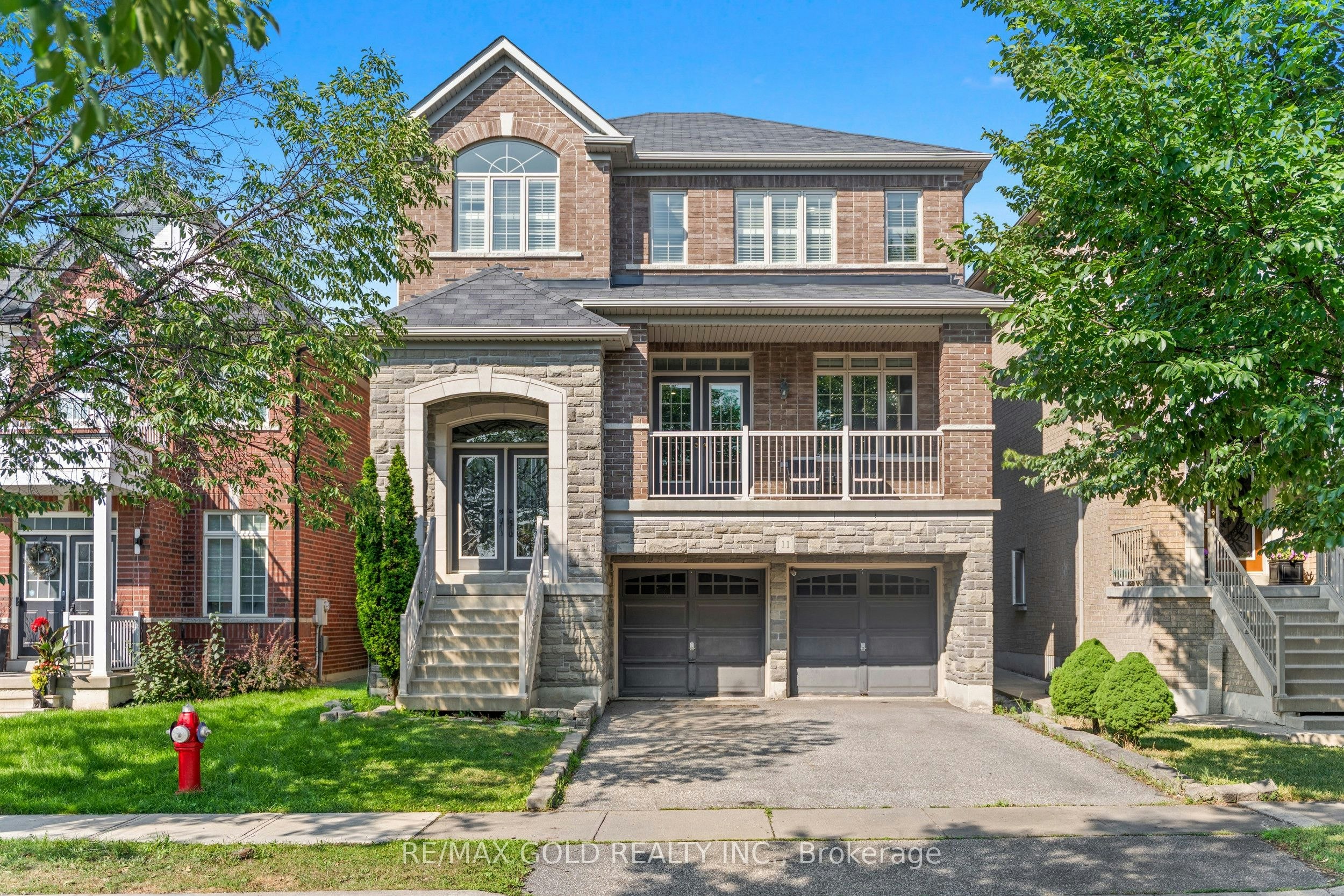11 Clearfield Drive, Brampton, ON, L6P 3L3