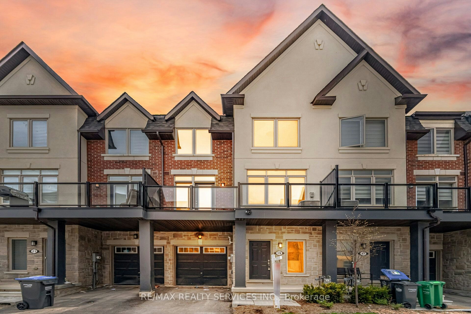 19 Tiveron Avenue, Caledon, ON, L7C 4L4